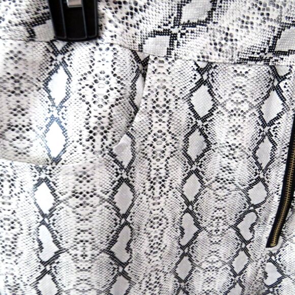 Pretty Little Thing Faux Leather High Rise Snake Print Tapered Trousers 10 EUC - Picture 8 of 11